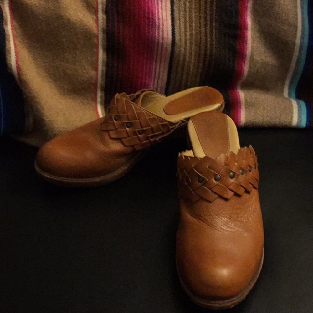 Frye clogs